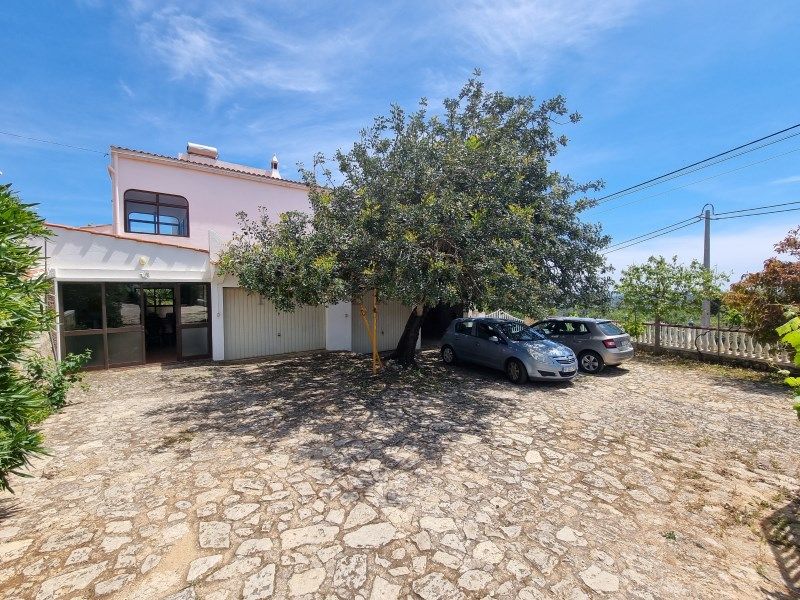 Property photo 3 of 40