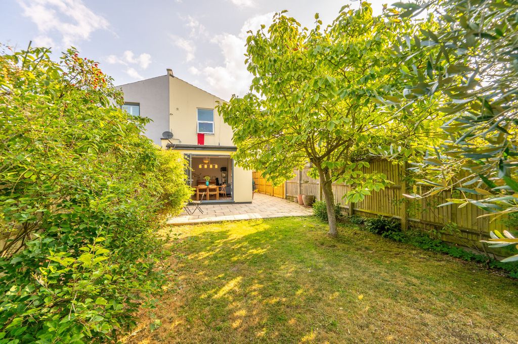 Property photo 3 of 14