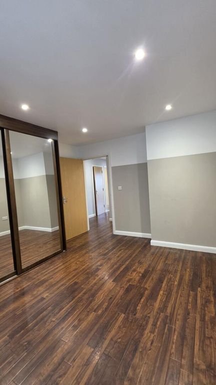 Property photo 3 of 18 Bedroom