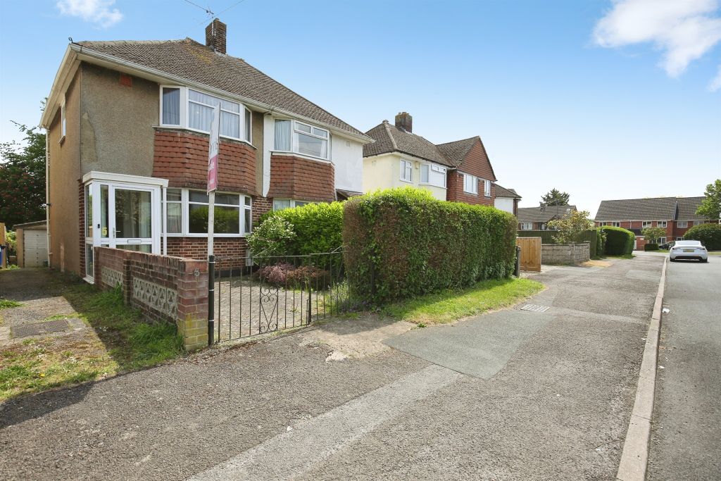 Property photo 2 of 16