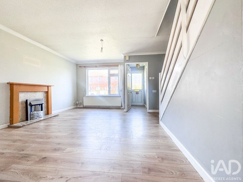Property photo 3 of 23