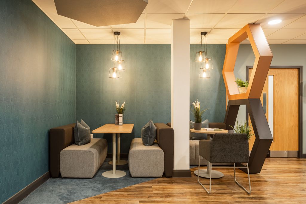 Property photo 3 of 14 Breakout Area