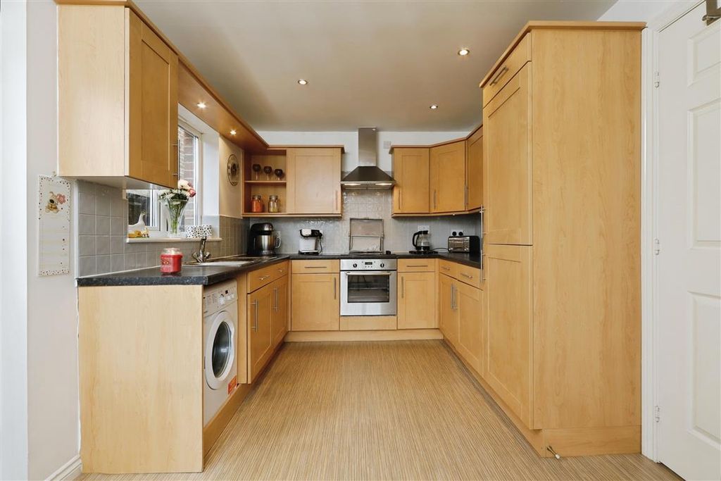 Property photo 2 of 29