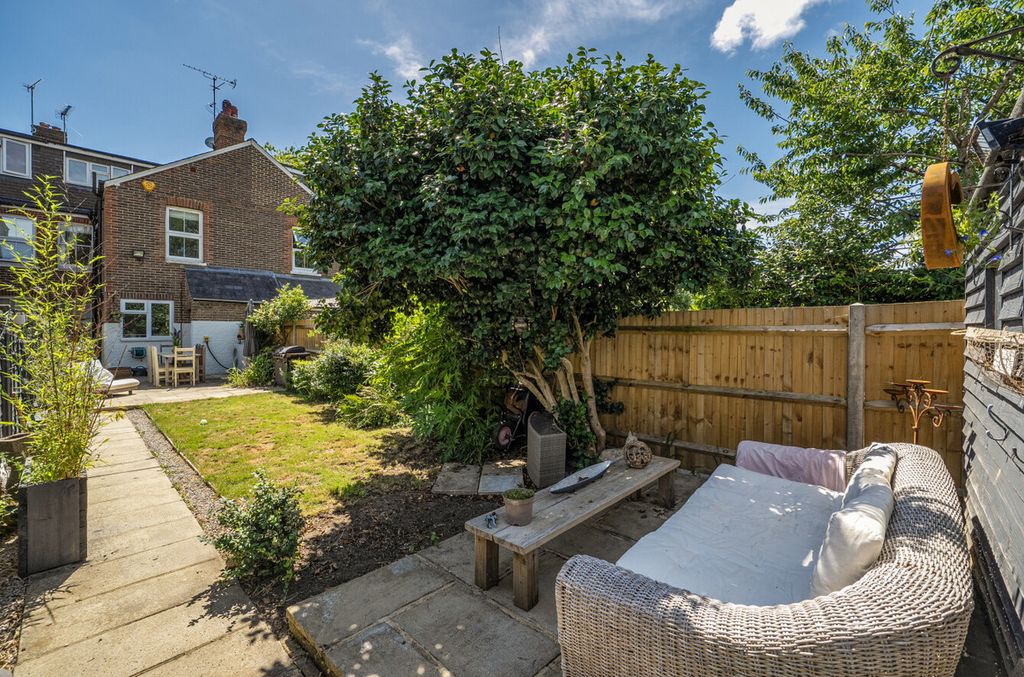 Property photo 2 of 17
