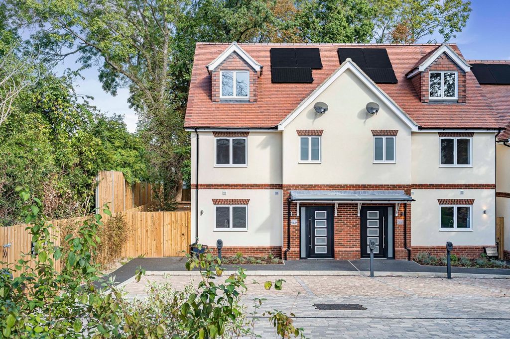 Property photo 1 of 29