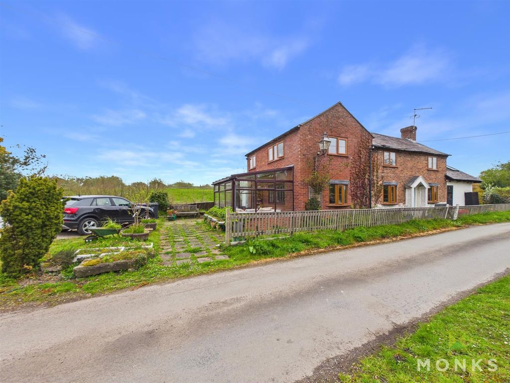 Property photo 1 of 40 Cam01348G0-Pr0810-Still033.Jpg