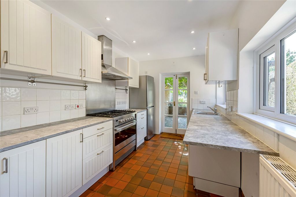 Property photo 2 of 11 Picture No. 06