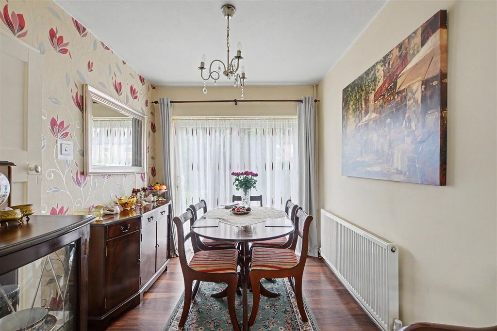 Property photo 3 of 19 Dining Room_1.Jpeg