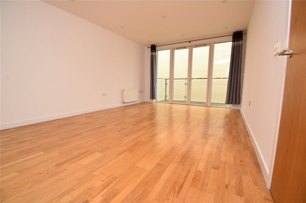 Property photo 2 of 10 Living Room