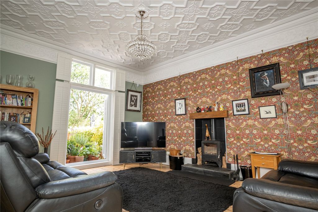 Property photo 2 of 43 Picture No. 39