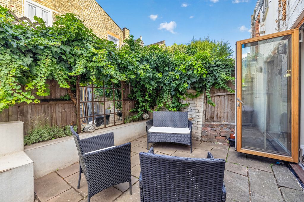 Property photo 2 of 17 Pbox-Img.Jpg