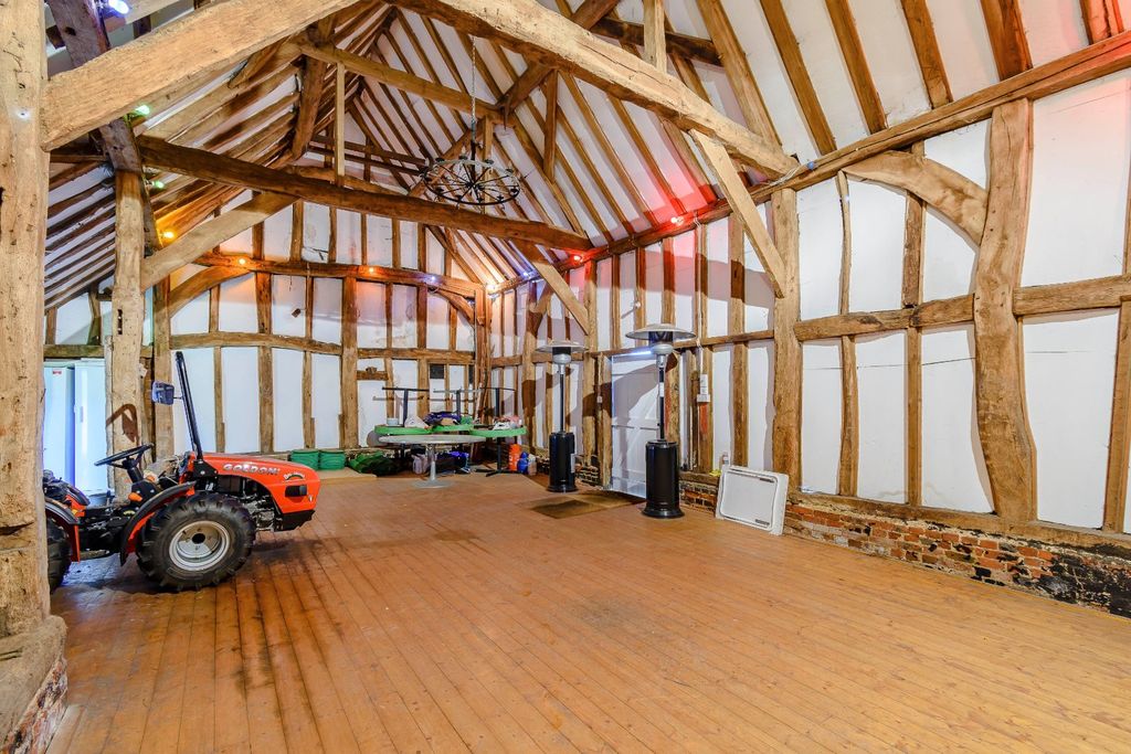 Property photo 3 of 28 Grade II Listed Barn