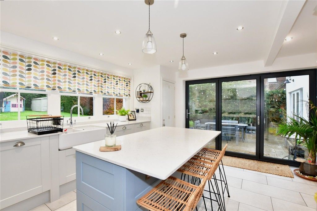 Property photo 1 of 14 Kitchen