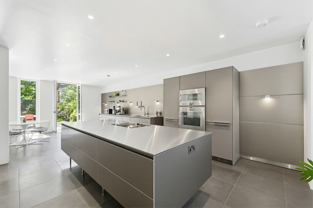 Property photo 2 of 15 Picture No. 08