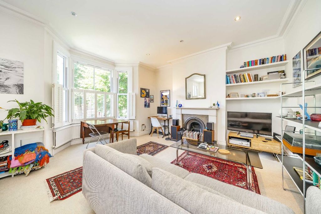 Property photo 2 of 6