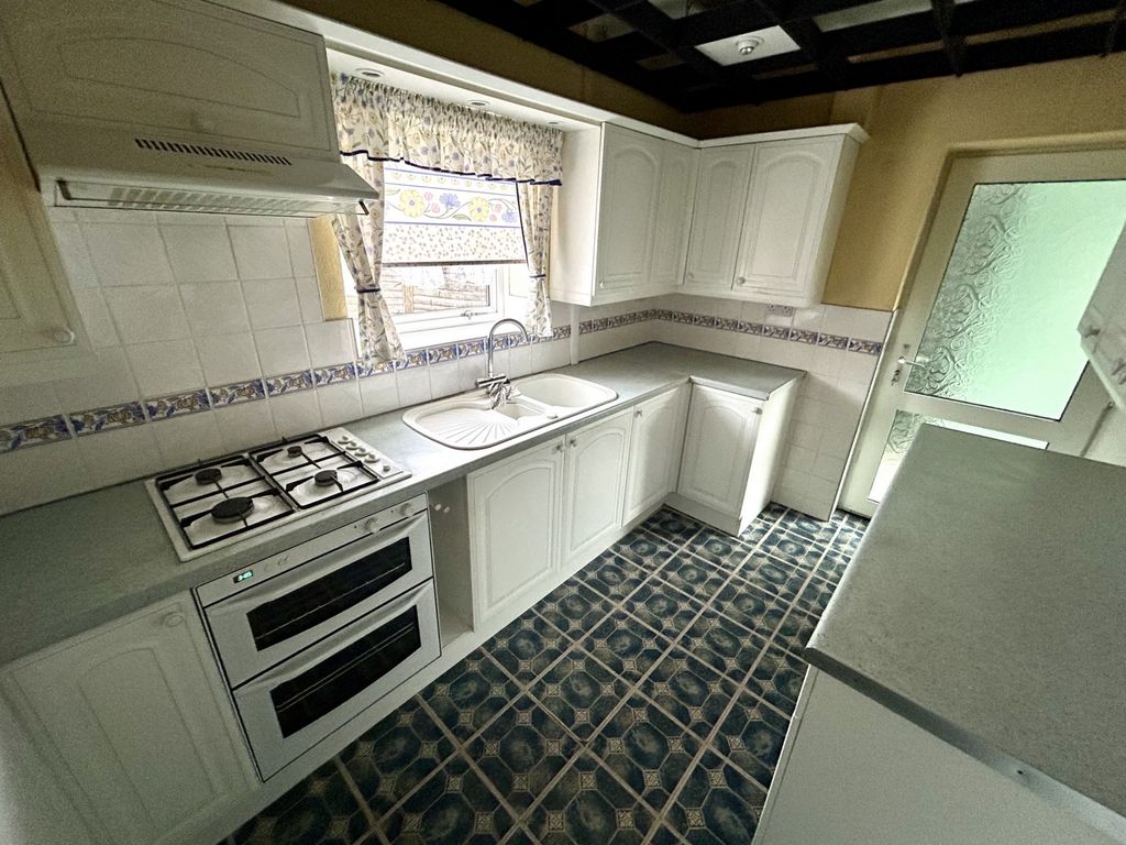 Property photo 3 of 19 Photo 4