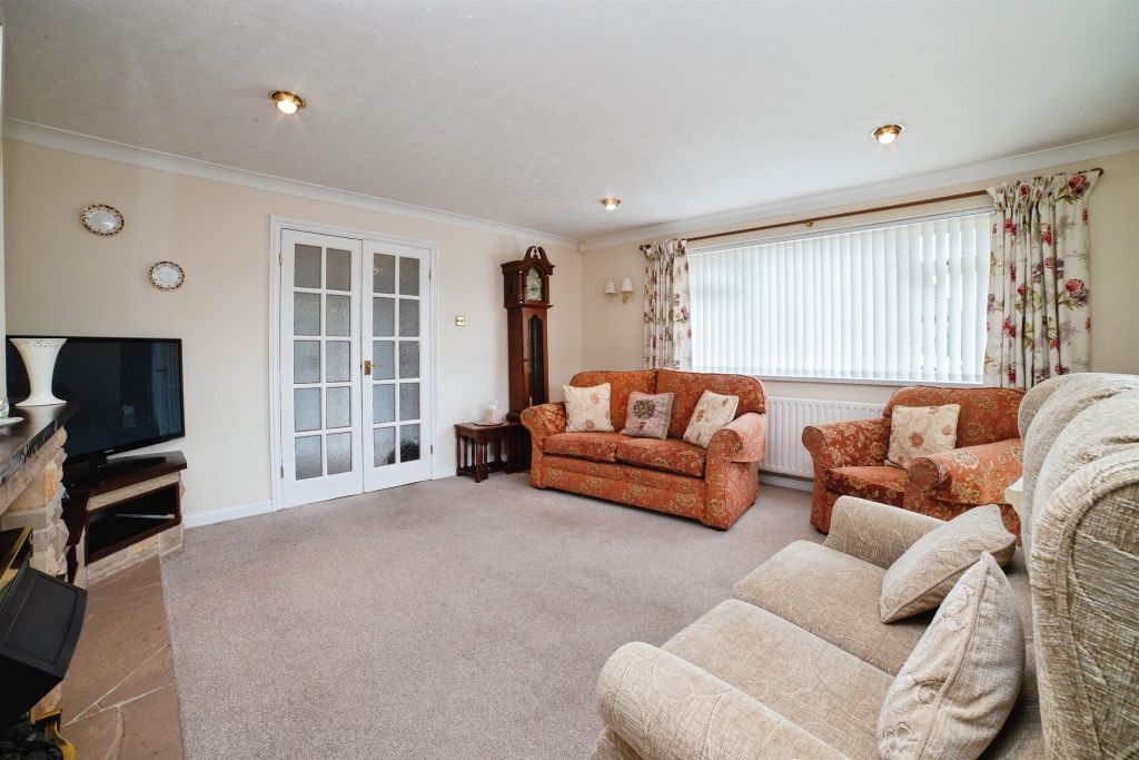 Property photo 3 of 25