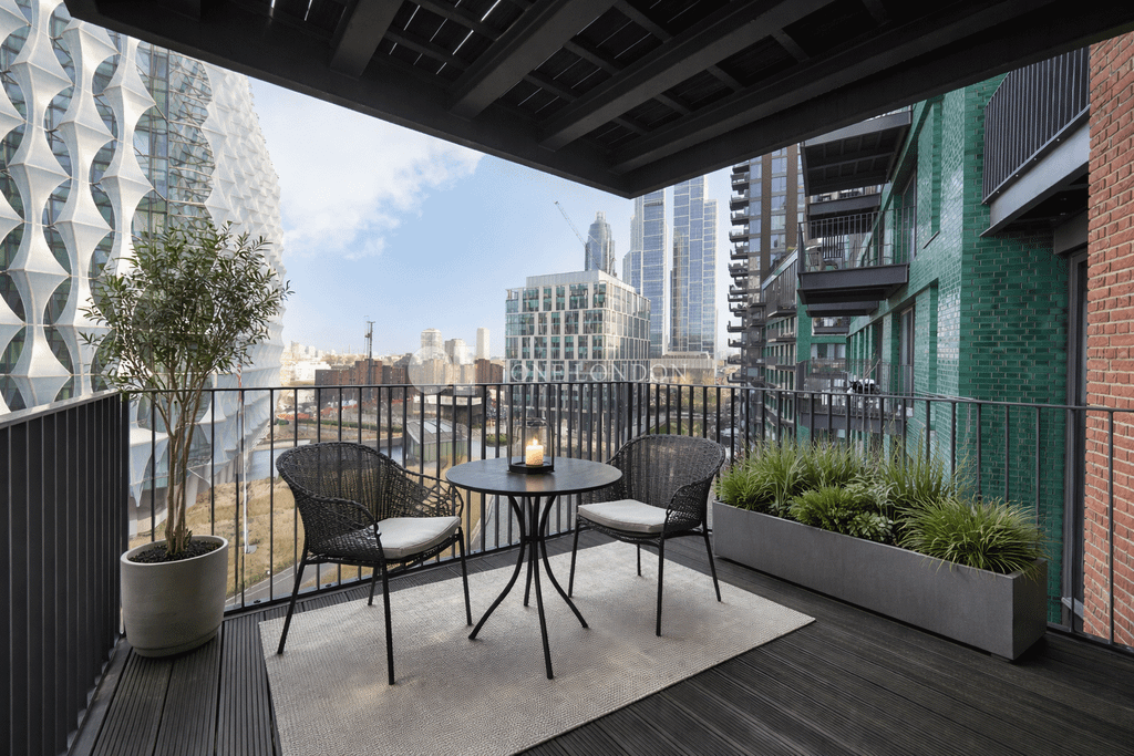 Property photo 2 of 34