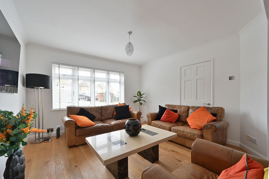 Property photo 3 of 22