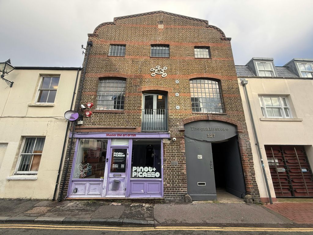 Property photo 2 of 18 Img_8406.Jpeg