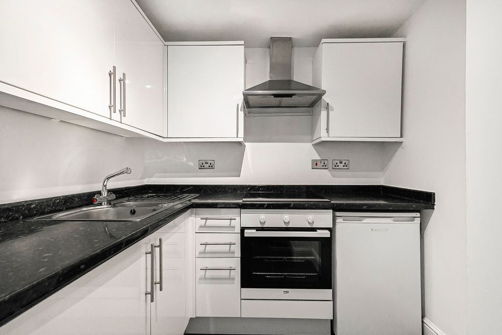 Property photo 3 of 14 9_34224