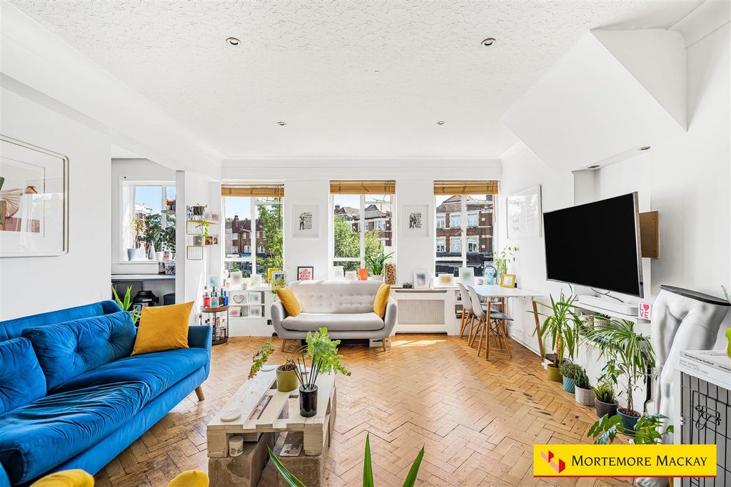 Property photo 3 of 17 5_86147_Watermarked.Jpg