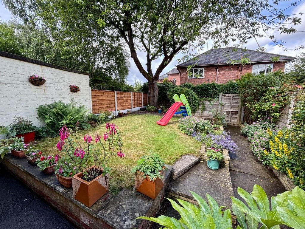 Property photo 2 of 16