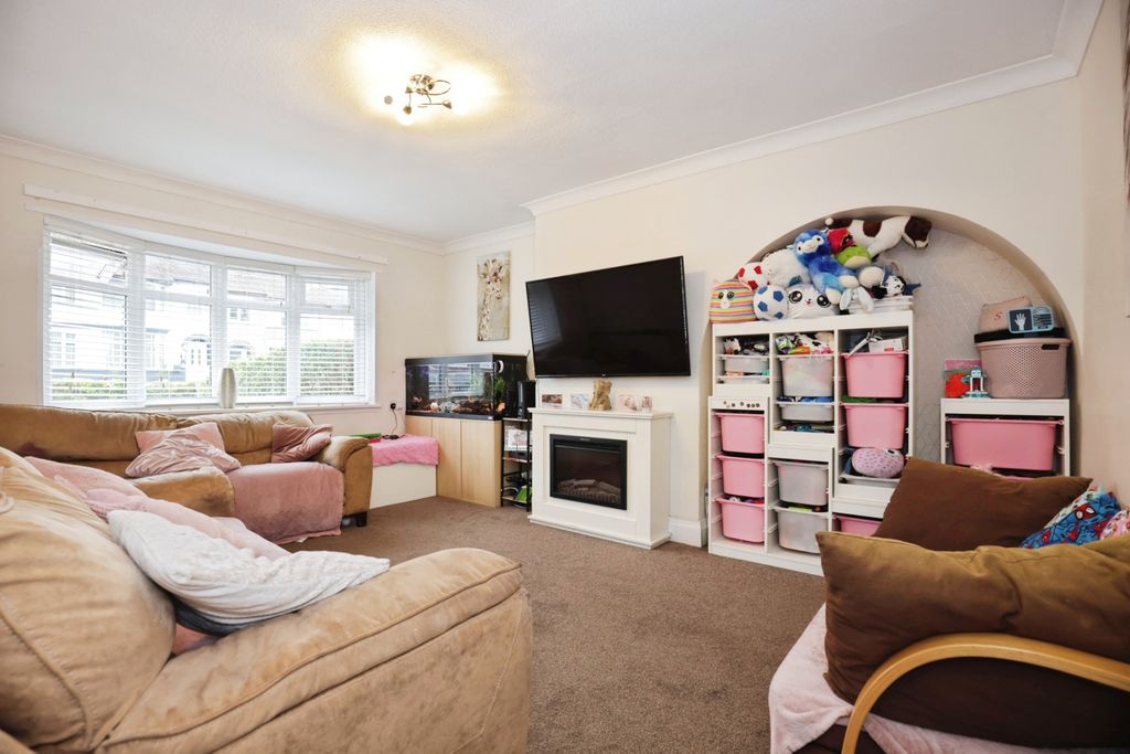 Property photo 2 of 13