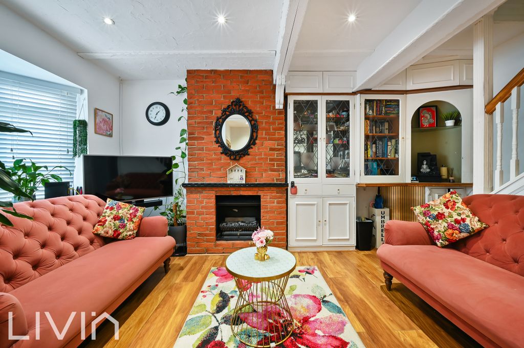 Property photo 3 of 12 Eland Road, 6-12