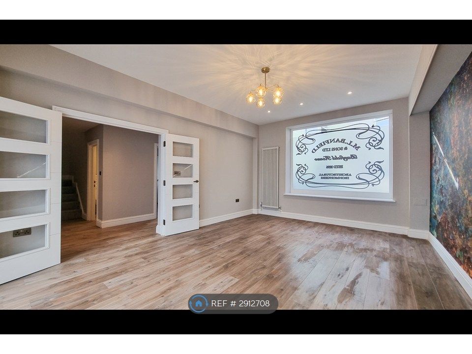 Property photo 2 of 26
