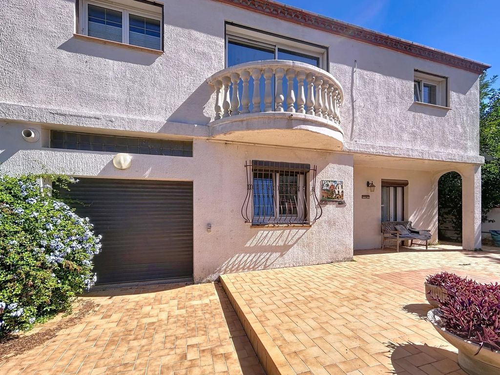 Property photo 1 of 14 Main Exterior View