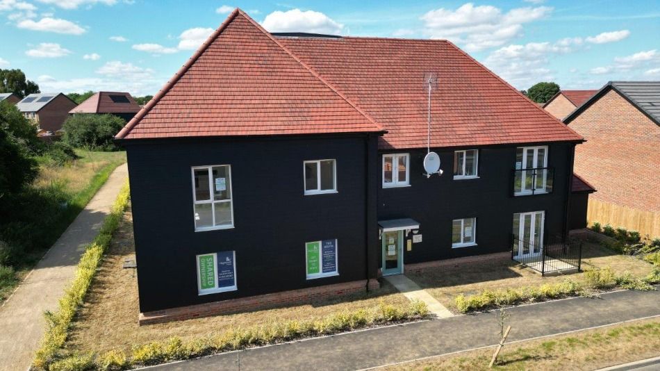 Property photo 1 of 19