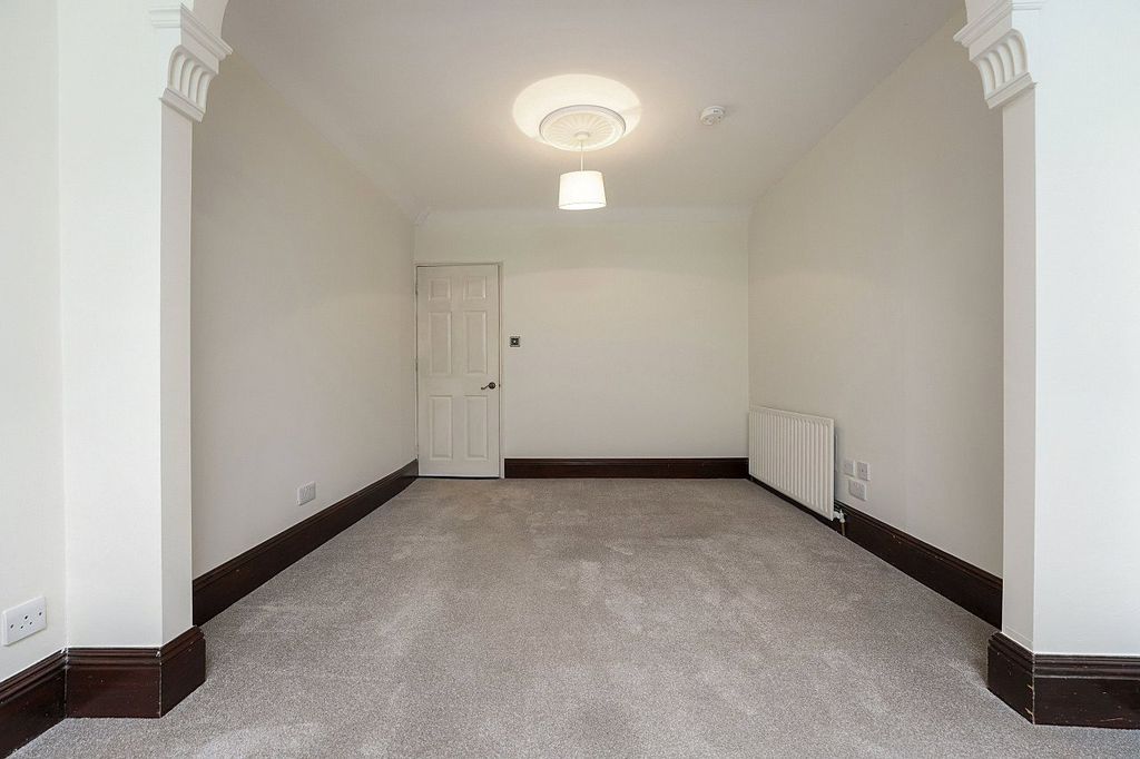 Property photo 3 of 15 Picture No. 18