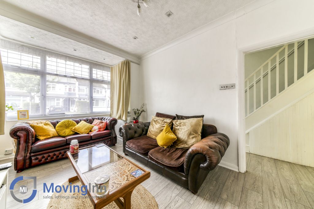 Property photo 2 of 18