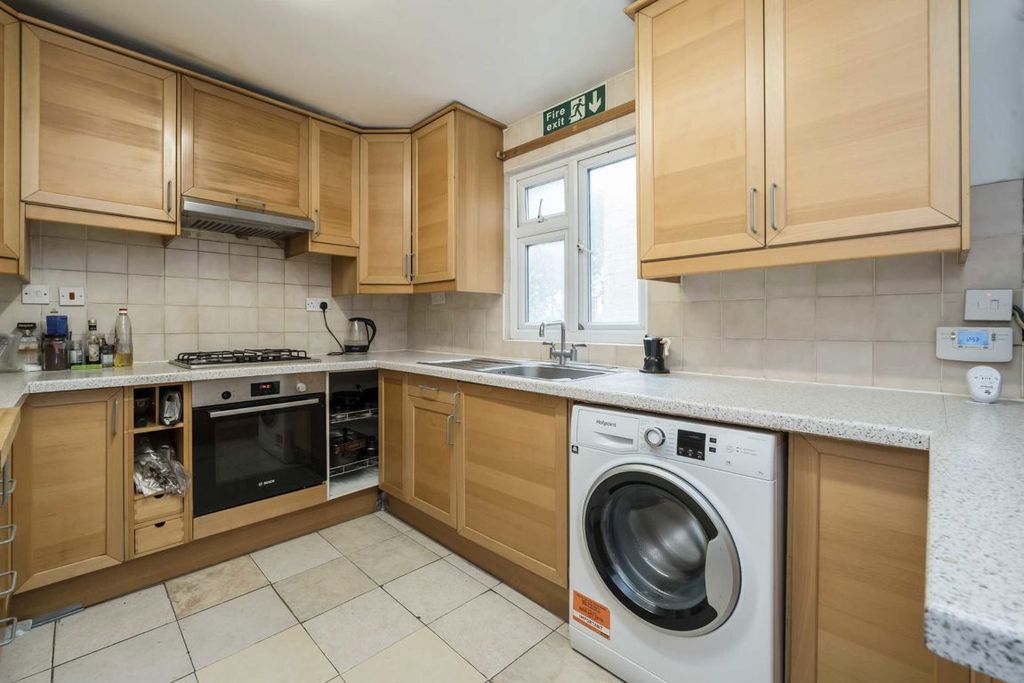 Property photo 3 of 8