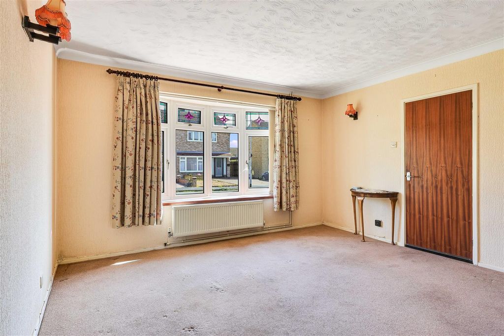 Property photo 2 of 14 Img (3).Jpg