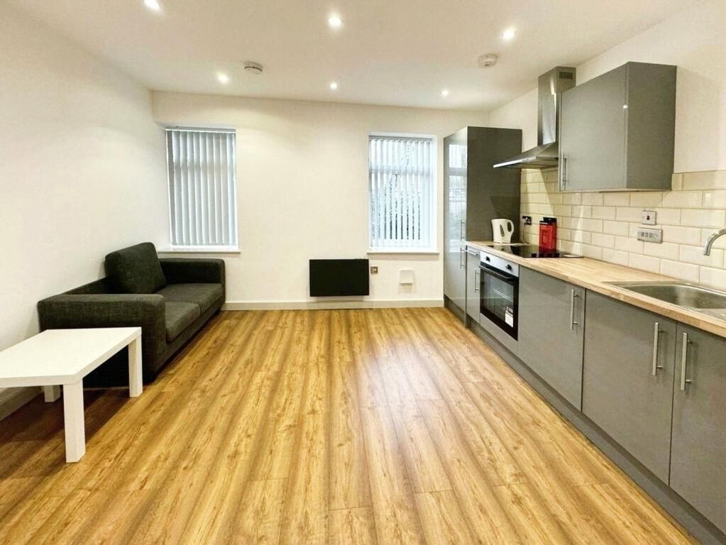 Property photo 3 of 16 d0704Bb84B95Bdb8E92A5c7085E695Ac.Jpeg