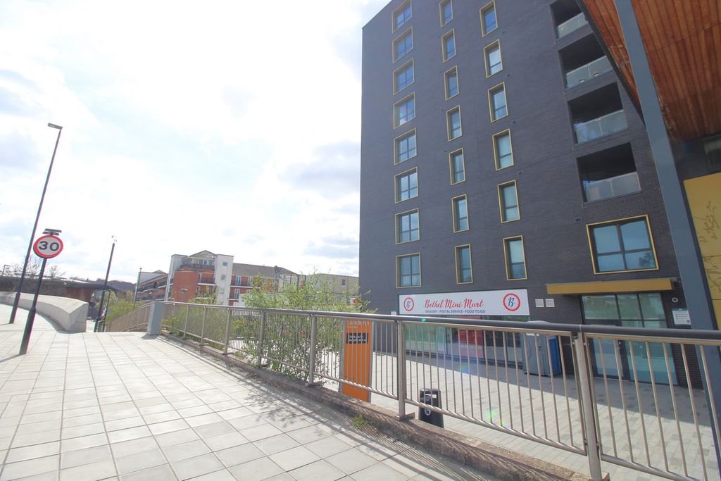 Property photo 1 of 7