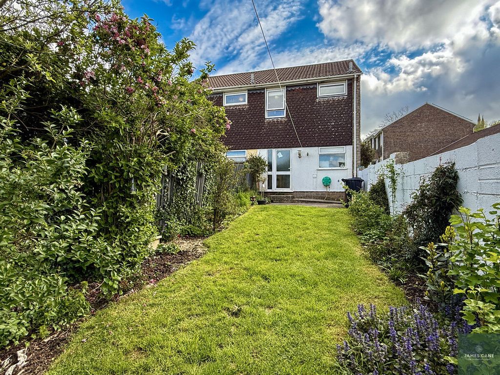 Property photo 2 of 15