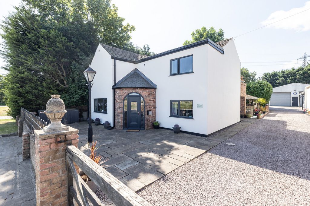 Property photo 3 of 18