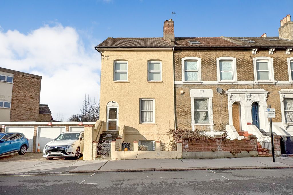 Property photo 1 of 1 22 Fernham Road, Thornton Heath, Cr7 8Jd