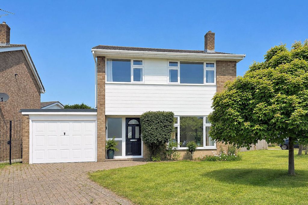 Property photo 1 of 18