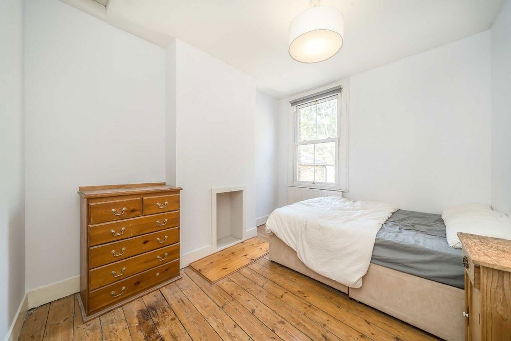 Property photo 3 of 7