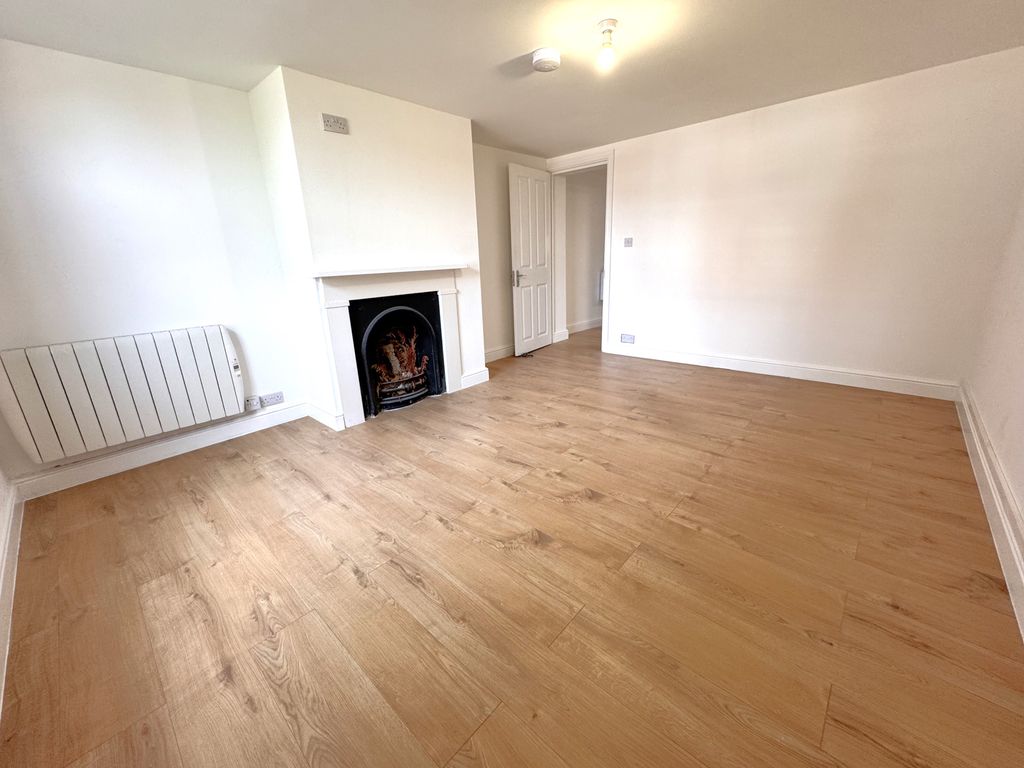 Property photo 2 of 9 Living Room