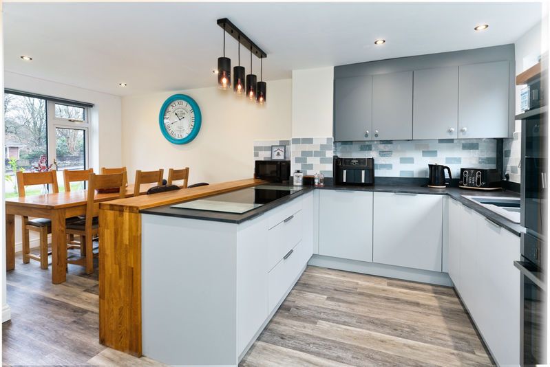 Property photo 3 of 19 Photo 3