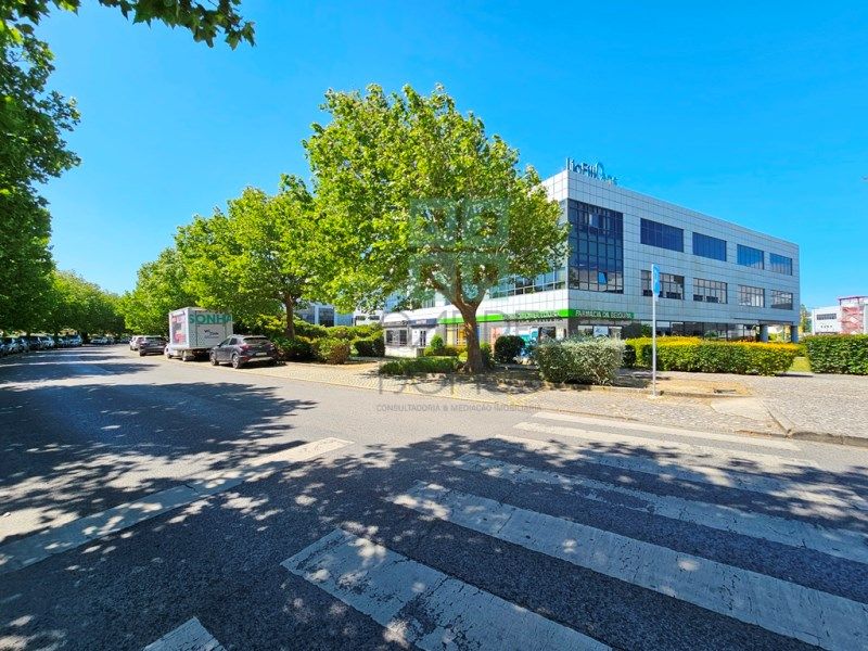 Property photo 3 of 65