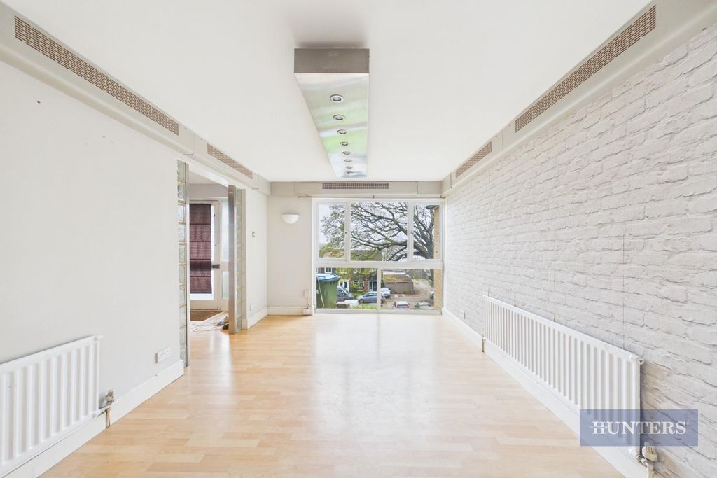 Property photo 3 of 23 Cam05152G0-Pr0403-Still007.Jpg