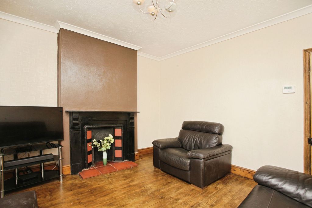 Property photo 3 of 15