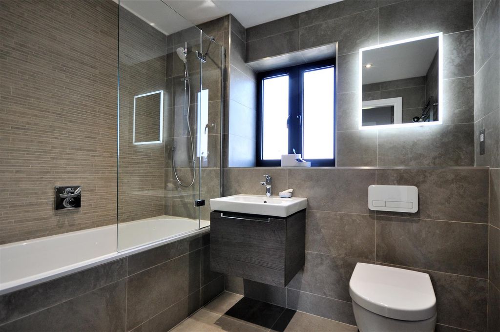 Additional image 10 of 8 bed flat for saleClifton View, Green Lane, Clifton, York YO30