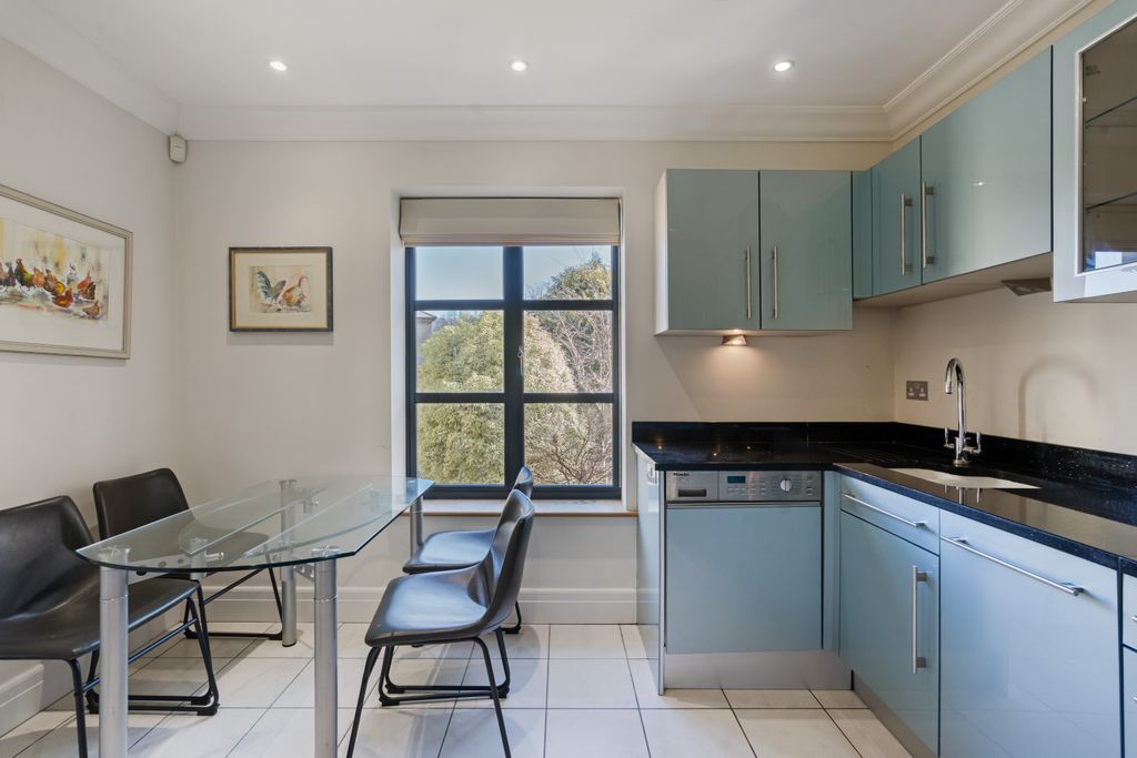 Property photo 3 of 12 Kitchen Diner